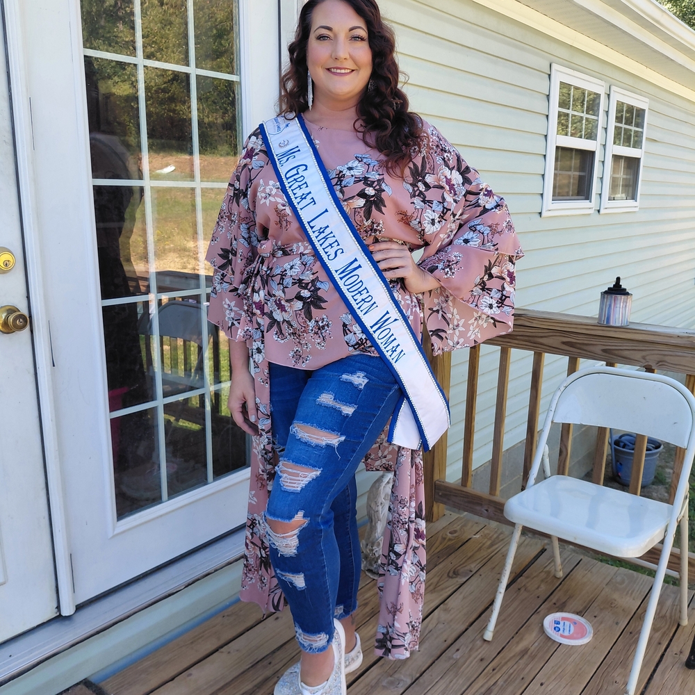 SHEIN Pink Floral High-Low Top